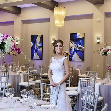 Hilton Mystic Hotel Ngoại thất bức ảnh