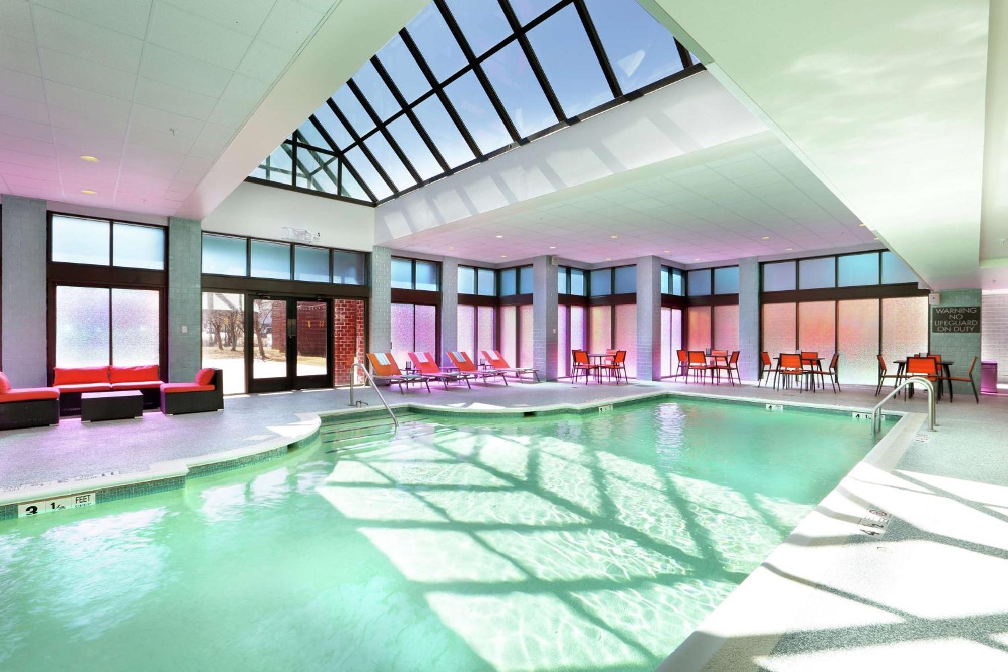 Hilton Mystic Hotel Ngoại thất bức ảnh